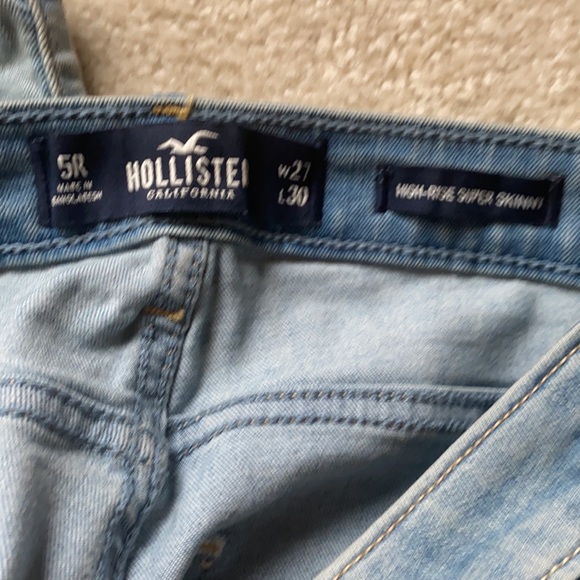 Hollister High-Rise Super Skinny Distressed Jeans - Picture 3 of 5